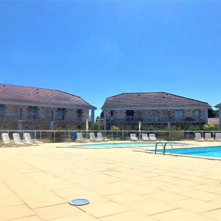 Totalement Rénové Avec Piscine *